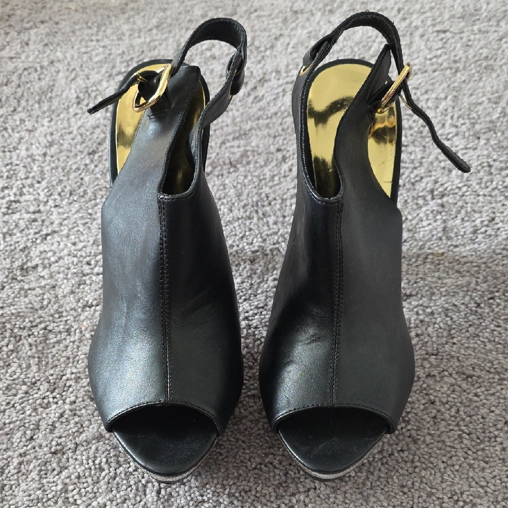 Chic Black Leather Peep-Toe Heels